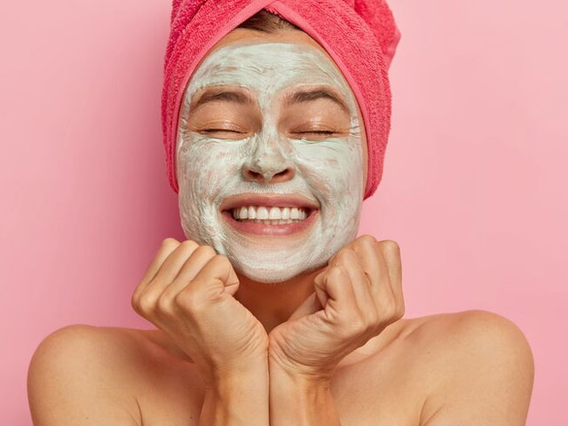 آیا استفاده از ماسک‌ های صورت برای پاکسازی عمیق پوست موثر است؟