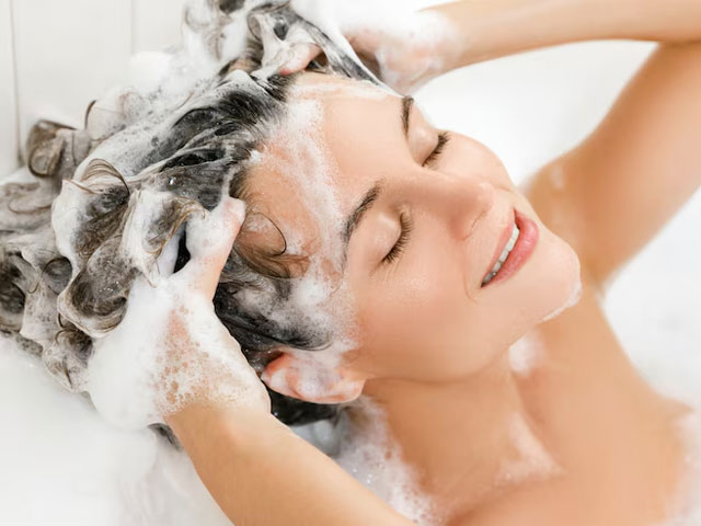 آیا استفاده از صابون برای شستن مو ها مفید است؟